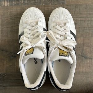 Adidas Womens 8.5 Shoes